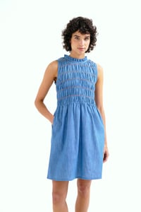 Image 2 of VESTIDO CORTO CHAMBRAY AZUL