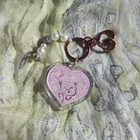 Image 3 of Flower keaychain