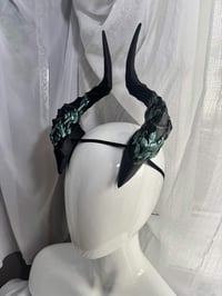 Image 3 of Druid Horns | Green Metallic | L