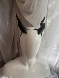 Image 5 of PREORDER| Tiefling Spiked Horns | Black |