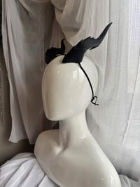 Image 1 of PREORDER| Tiefling Spiked Horns | Black |