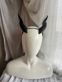Image 4 of PREORDER| Tiefling Spiked Horns | Black |