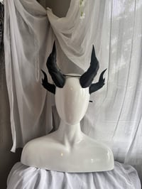 Image 3 of PREORDER| Double Horns | Black |