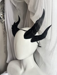 Image 5 of PREORDER| Double Horns | Black |