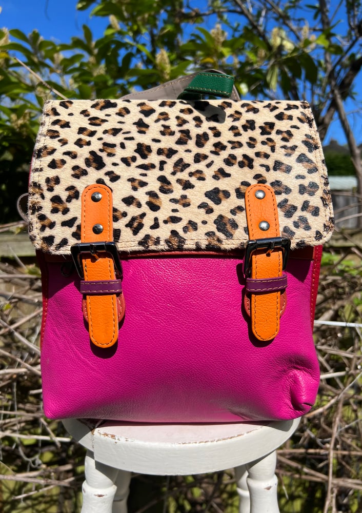 Image of Convertible Backpack to Crossbody  - SC3