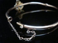 Image 4 of VICTORIAN EDWARDIAN 15CT DOUBLE HEART MOONSTONE SEED PEARL BANGLE 7G