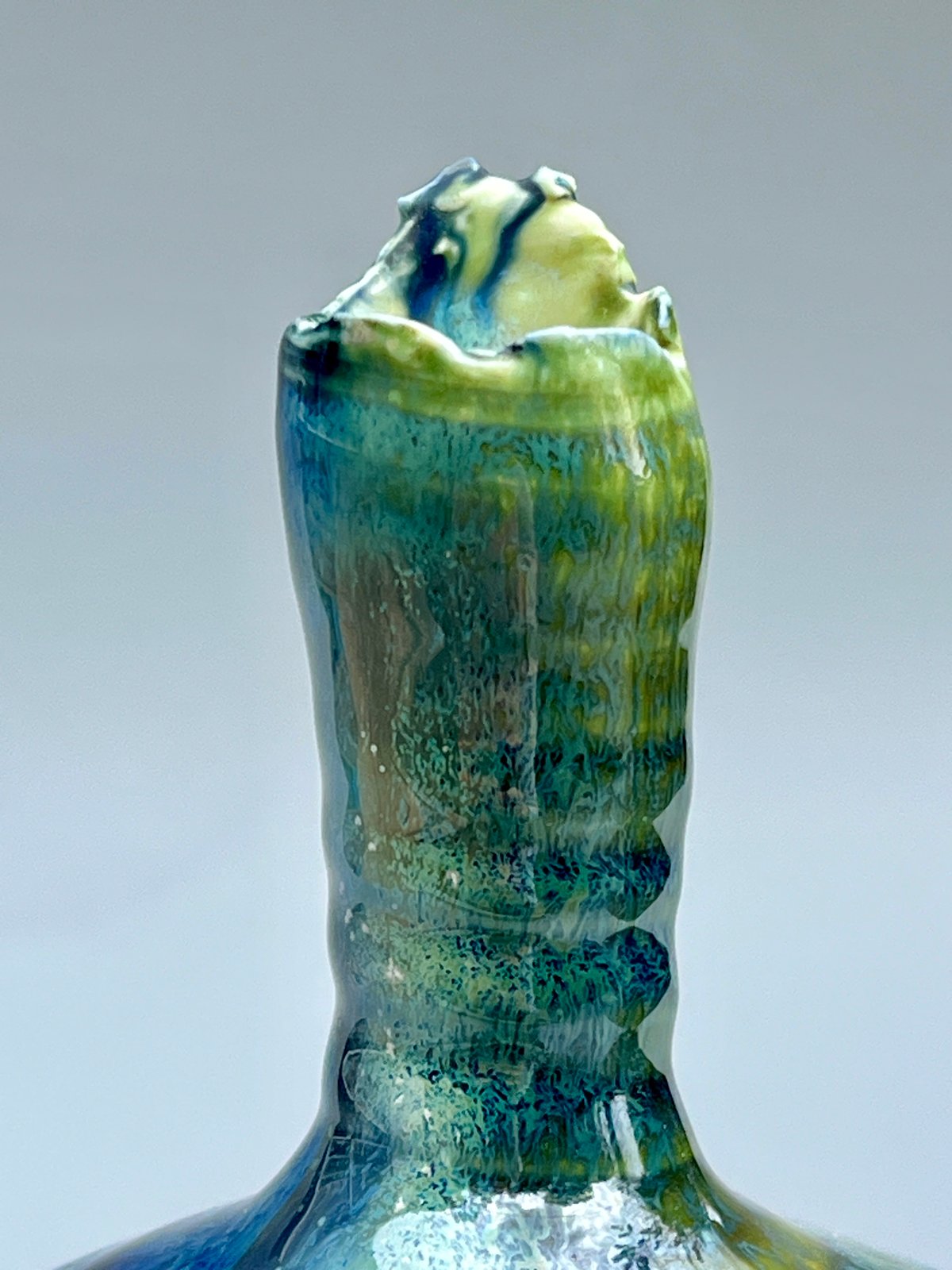 BOTTLE TOP MOON