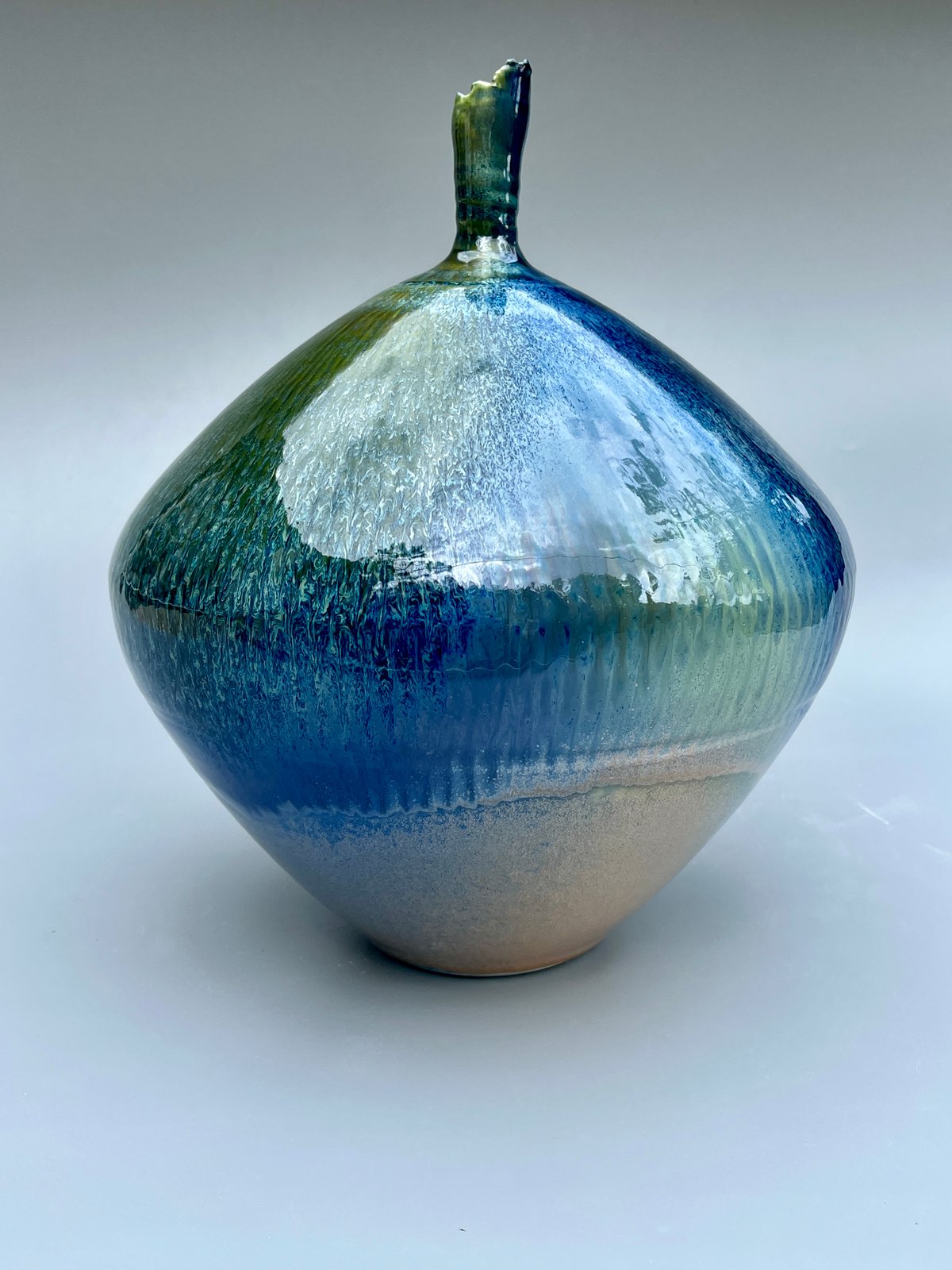 BOTTLE TOP MOON