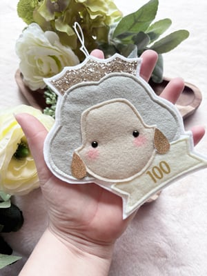 Image of Commemorative Queen decoration- 100years