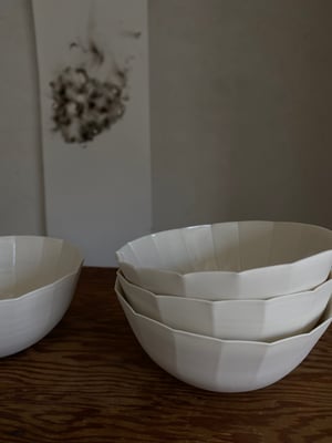 Cream Porcelain Poppy Small Bowl 16 petals