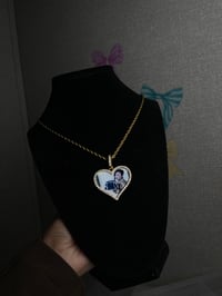 Custom picture necklace 👸🏽