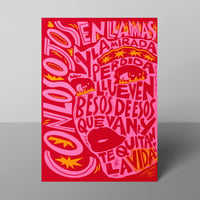 CON LOS OJOS EN LLAMAS