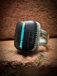 Image 3 of WL&A Handmade Ingot Old Style Split Band Black Jack Blue Ribbon Turquoise Ring - Size 7.5