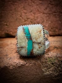 Image 2 of WL&A Handmade Ingot Old Style Split Band Royston Green Ribbon Turquoise Ring - Size 8