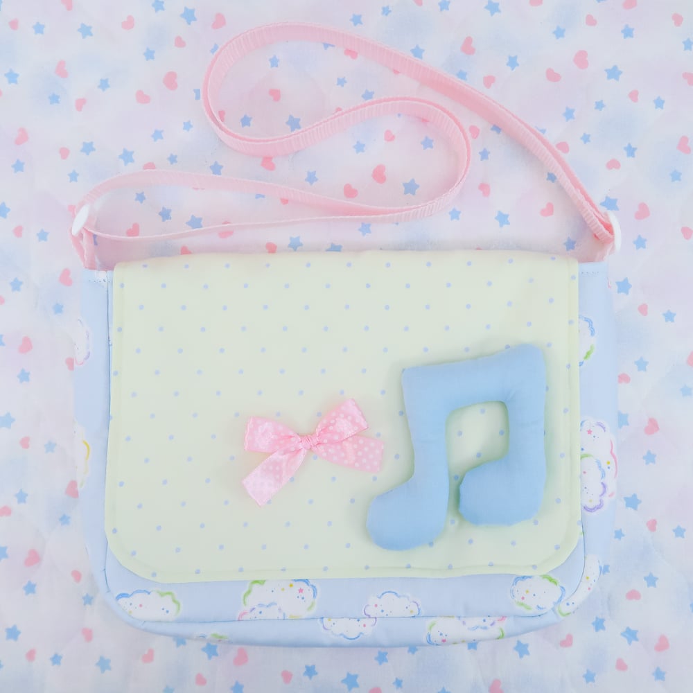 Messenger Bag: Cloudy Sky