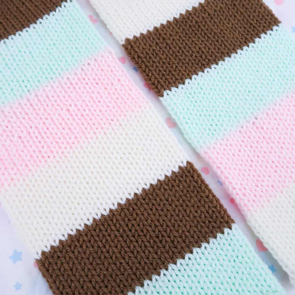 Knit Leg Warmers: Ice Cream