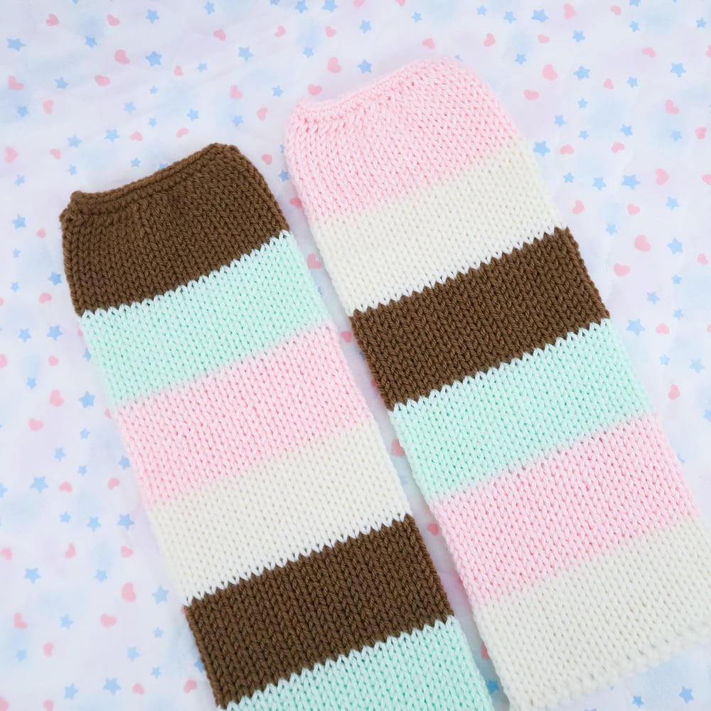 Knit Leg Warmers: Ice Cream