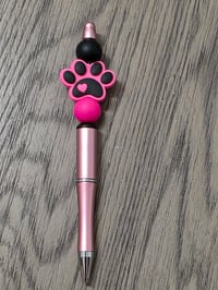 Hot pink paw pen 