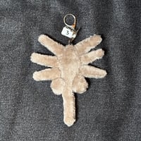 Image 2 of Mini Facehugger Keychain (3)