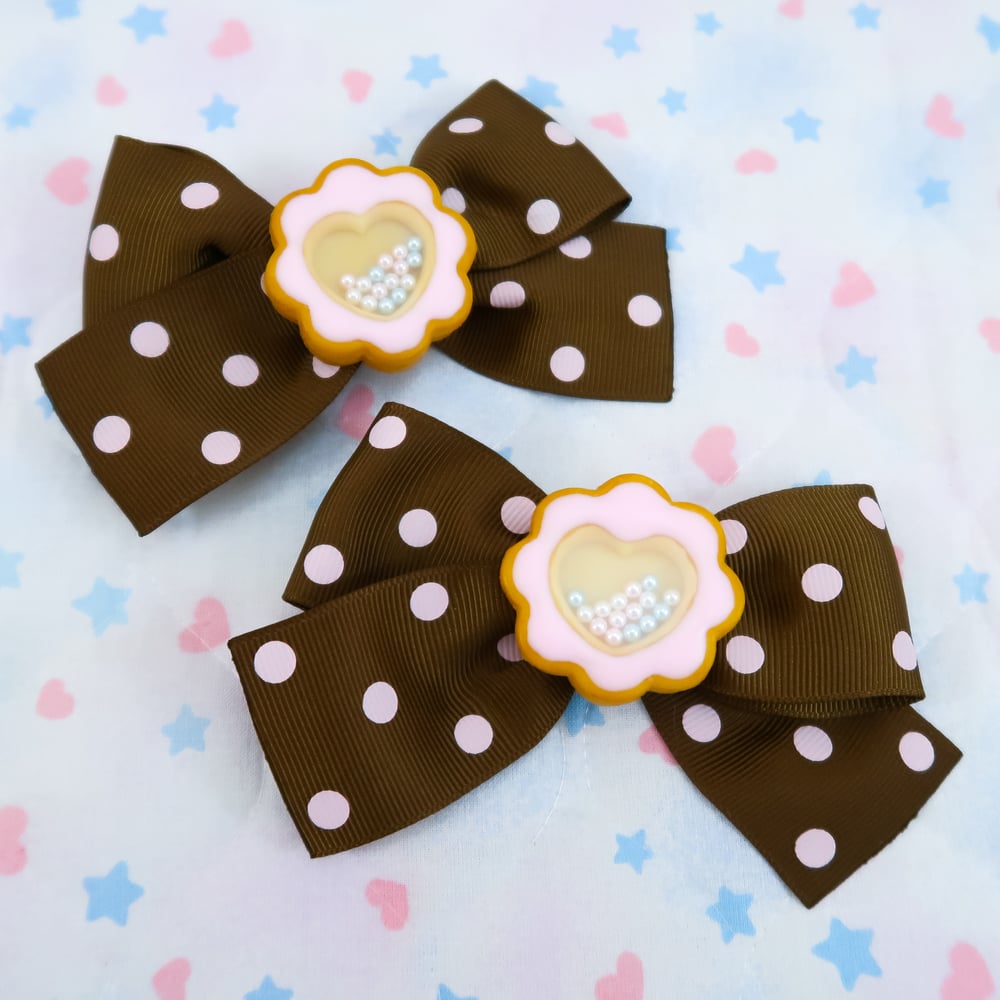 Shaker Cookie Clip: Chocolate X Pink