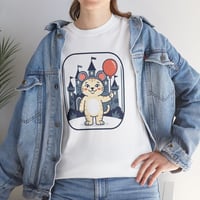Image 2 of Cat visiting theme parks T-Shirt — Kawaii Cat with Balloon Tee