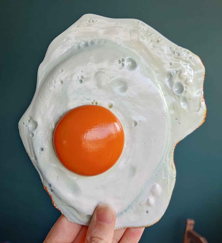 Image of 'Fried Egg' - Wall sculpture