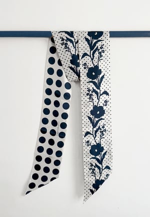 Image of PAÑUELO LARGO 100% SEDA - NAPOLES