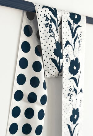 Image of PAÑUELO LARGO 100% SEDA - NAPOLES