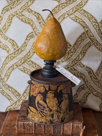 Image 1 of Poire papier mâché 1