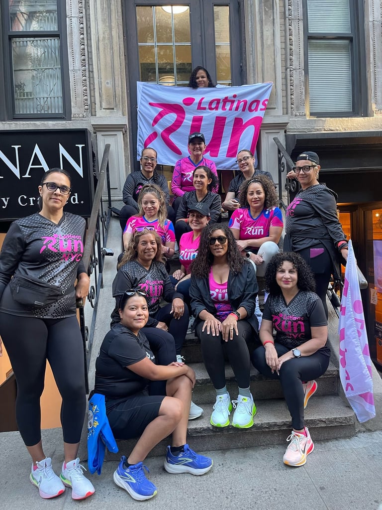 Latinas Run Black Pixel Top Image 2