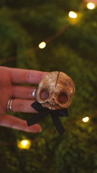 Image 1 of Skull brooch