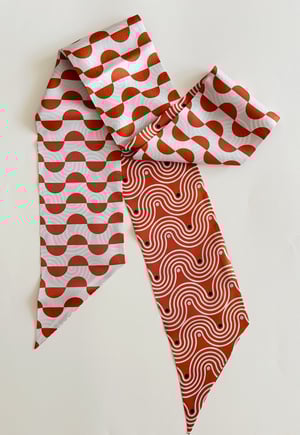 Image of PAÑUELO LARGO 100% SEDA - MILÁN