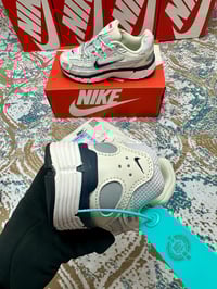 Image 11 of P6000 Womens & Juniors Teenage size