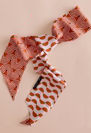 Image of PAÑUELO LARGO 100% SEDA - MILÁN