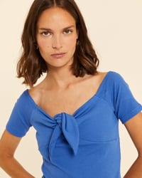 Image 1 of TOP BARDOT LAZO AZUL