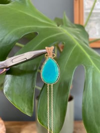 Image 3 of Gold Malachite & Amazonite Oval Crystal Necklace