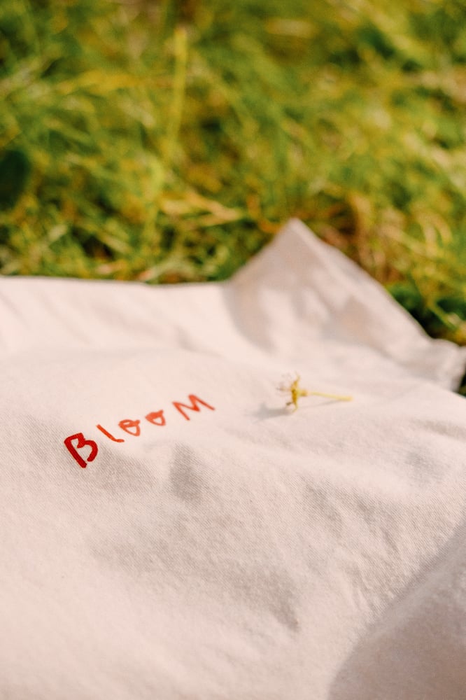 Image of T-shirt BLOOM - Enfant & Adulte - Beige