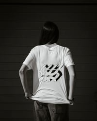 Image 4 of T-shirt branca Apulso 3D