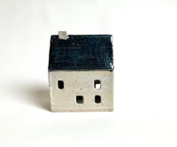 Image 3 of Stort Hus - Cremehvid/Mørkeblå (2. sortering)