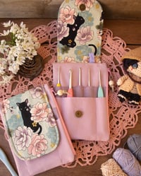 Image 1 of CROCHET TROUSSE TAILLE M KOL "CHATS JAPONAIS"