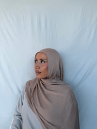 Image 2 of Lowanna modal hijab