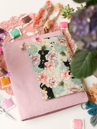 Image 2 of Pochette Broderie taille XL "CHATS JAPONAIS"