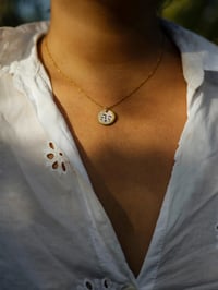 Image 1 of Collier Petit Médaillon • Les Veilleuses
