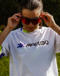 Image 2 of T-shirt Apulso – Padrão Keep Moving Forward
