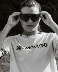 Image 4 of T-shirt Apulso – Padrão Keep Moving Forward