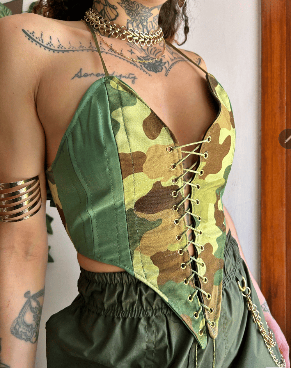 Image of the vanguard camo halter