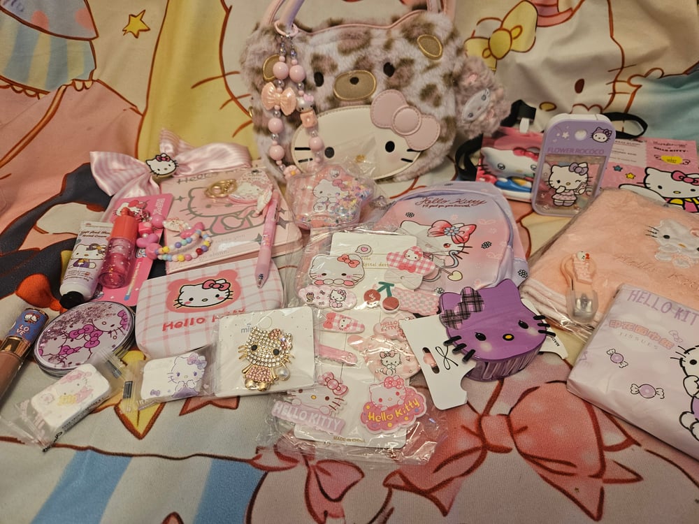 Image of Hello Kitty Pink Cheetah Bag Bundle 