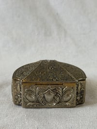 Image 5 of Vintage Floral Crest Jewelry Box