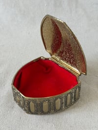 Image 3 of Vintage Floral Crest Jewelry Box