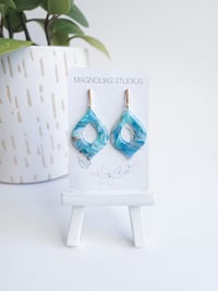 Image 2 of Bahamian Waters Sheilas 